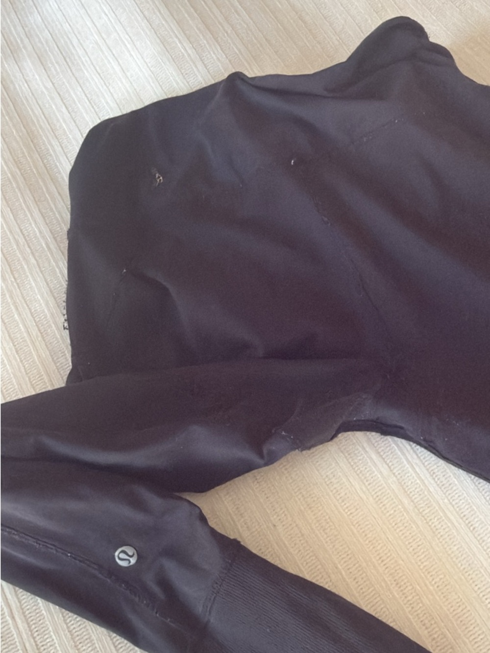 Lululemon wunder leggings with pockets.
